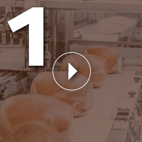 prosciutto cotto in lavorazione