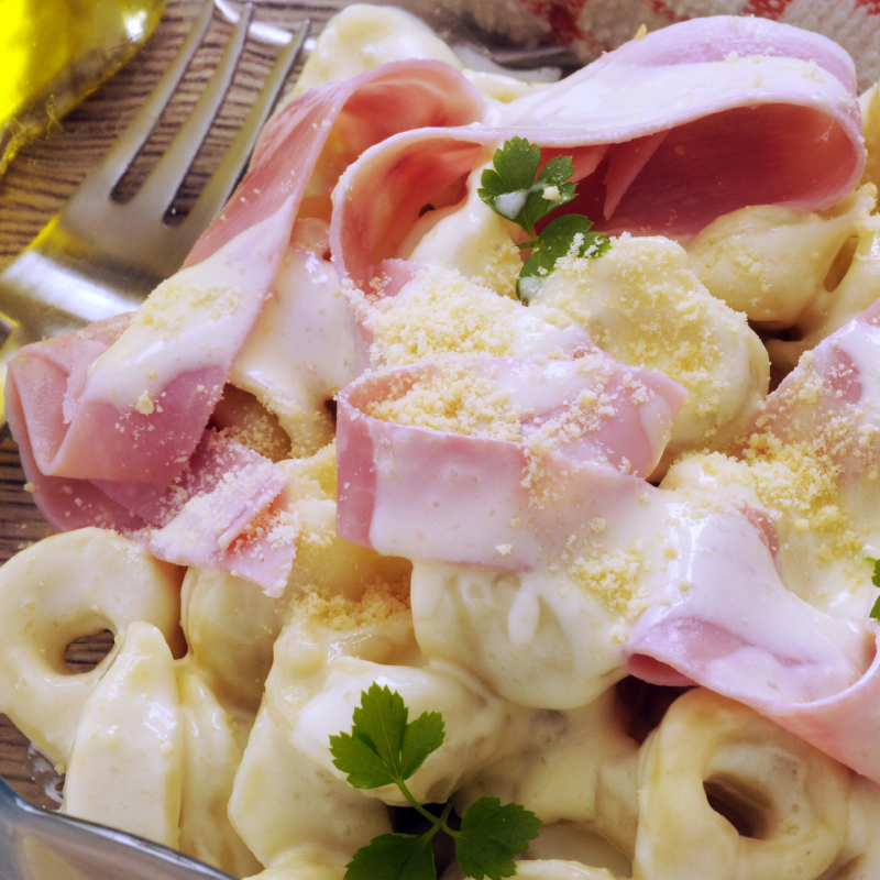 Tortellini panna e prosciutto cotto